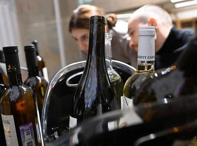 盧布崩潰,俄羅斯家電、電子產品、酒類價格大幅上漲